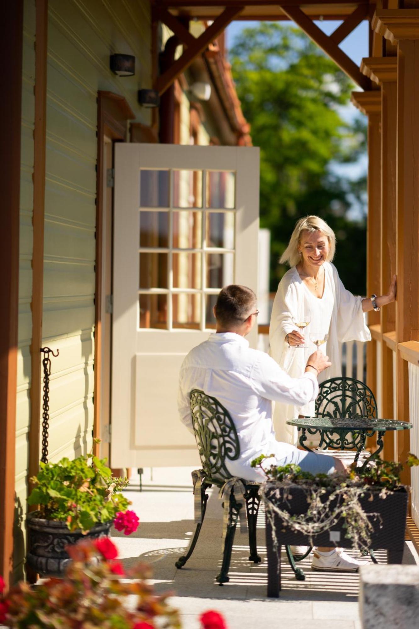 Ekesparre Boutique Hotel Kuressaare Eksteriør bilde